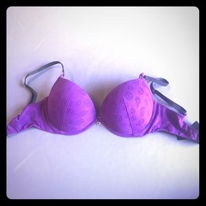 Black Heart From Hot Topic 32D Bra purple w/skulls
